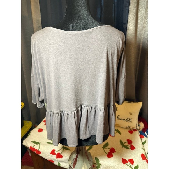 Out from under oversized cropped top - Picture 3 of 5